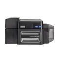 Impresora HID FARGO DTC1500 imprimiendo una tarjeta de identificación a color con un logotipo de empresa. | Web ID
